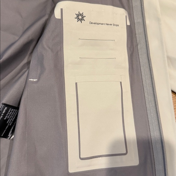 Isaora Gray Rain Shell - M - Picture 5 of 9